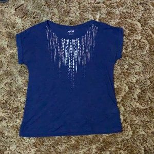 Women’s apt 9 size large navy tshirt with sparkles